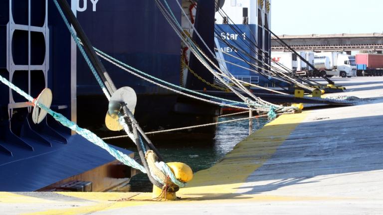 Δεμένα τα πλοία στα λιμάνια από σήμερα (22/9) μέχρι και το Σάββατο λόγω απεργίας της ΠΝΟ