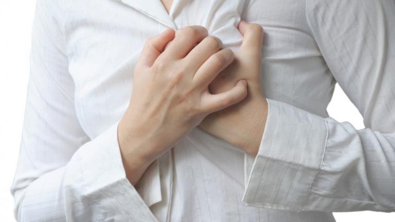 Πόνος στο στήθος: Δείτε τι "κρύβει"