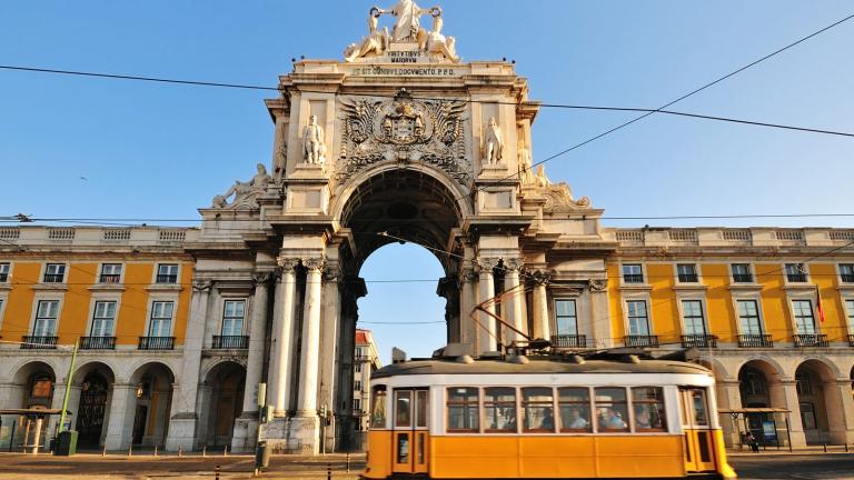 Κατά 9% συρρικνώθηκε το δημόσιο έλλειμμα μέχρι στιγμής στην Πορτογαλία