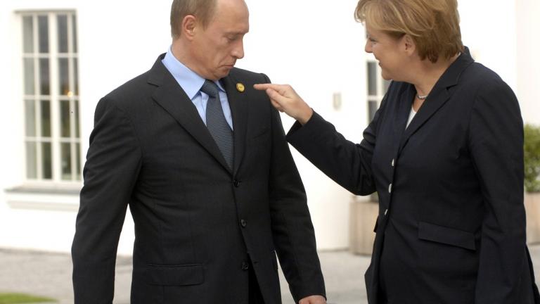 Σε τακτική επαφή με τον Πούτιν η Μέρκελ για Ουκρανία - Συρία