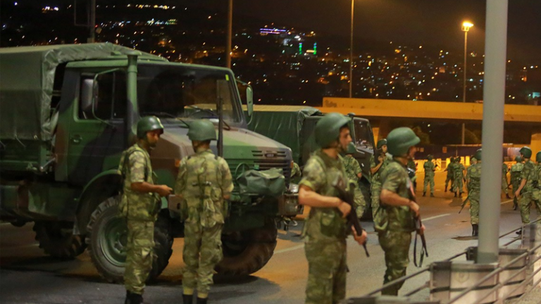 Πραξικόπημα στην Τουρκία: Κατηγορίες σε βάρος 99 ανώτατων αξιωματικών 