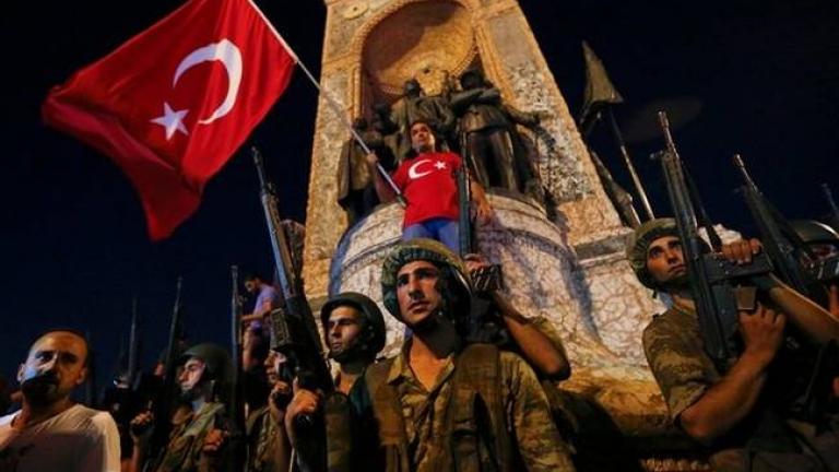 Πραξικόπημα στην Τουρκία: Ποια είναι τα χρονικά σημεία που ενισχύουν την άποψη ότι ήταν “μαϊμού”