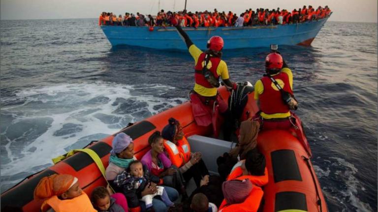 Άλλοι 3.000 μετανάστες διασώθηκαν χθες, καθώς οι αφίξεις έχουν αυξηθεί σημαντικά