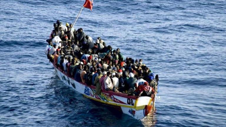 Κάρπαθος: SOS από ακυβέρνητο ξύλινο σκάφος με 120 πρόσφυγες και μετανάστες