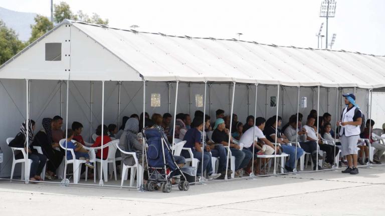 Σκάφος με 80 πρόσφυγες προσάραξε ν/νδ της Λέσβου