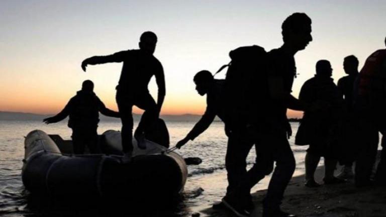 «Ποδαρικό» έκαναν στη Χίο 46 πρόσφυγες που έφτασαν με βάρκα τα ξημερώματα