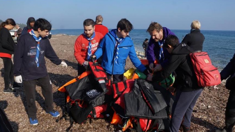 Οι Έλληνες Πρόσκοποι στο πλευρό των προσφύγων