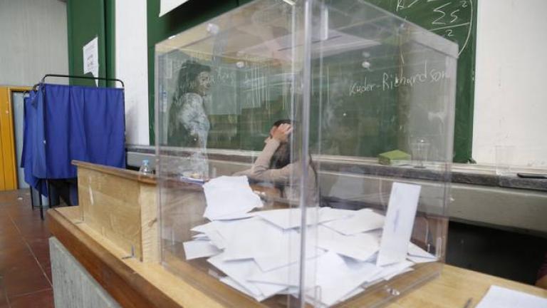 Διαφορά 17,9 ποσοσταίων μονάδων δίνει στη Νέα Δημοκρατία, έναντι του ΣΥΡΙΖΑ, νέα δημοσκόπηση