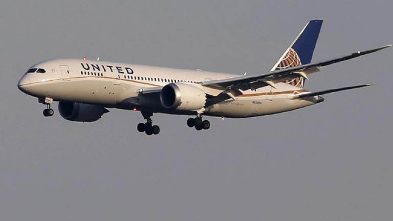 Συναγερμός σήμανε το πρωί της Τρίτης για πτήση της United Airlines από το Λονδίνο στο Σικάγο.  Σύμφωνα με ξένα πρακτορεία, η πτήση επιστρέφει στην Σκωτία. Ειδικότερα, πρόκειται για την πτήση UA929 της United Airlines που είχε ξεκινήσει από το Λονδίνο με προορισμό το Σικάγο, με νεότερες  πληροφορίες να αναφέρουν  πρόβλημα με τα καύσιμα.  Πριν προσγειωθεί στο Εδιμβούργο της Σκωτίας το αεροπλάνο αδειάζει τα καύσιμά του. 