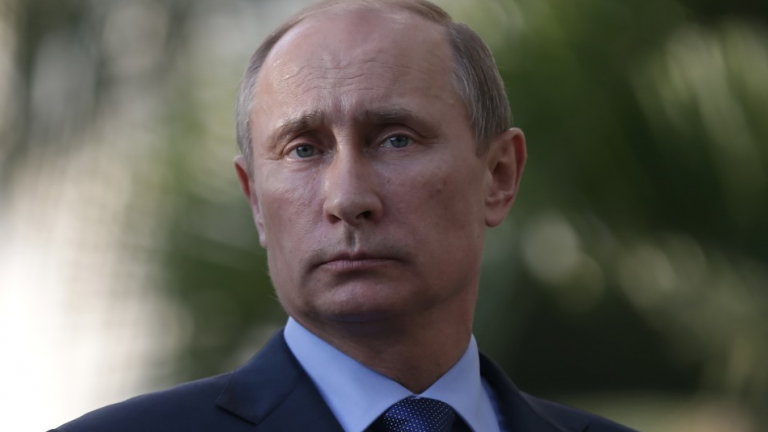 Σκέψεις Πούτιν να παραμείνει στην εξουσία μετά το 2018