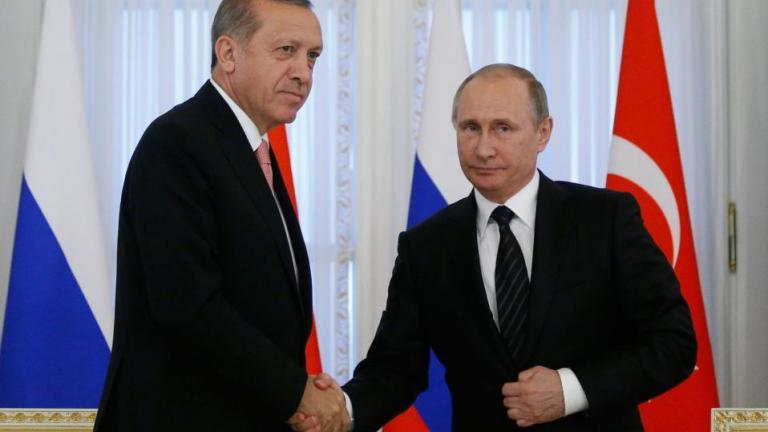 Όλο και πιο “θερμές” οι συζητήσεις Πούτιν-Ερντογάν για την προμήθεια των S-400 