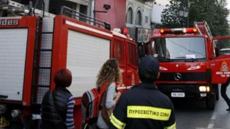 ΕΚΤΑΚΤΟ: Φωτιά ξέσπασε στο κτίριο της Εφορίας στα Εξάρχεια-Εκκενώνεται από υπαλλήλους
