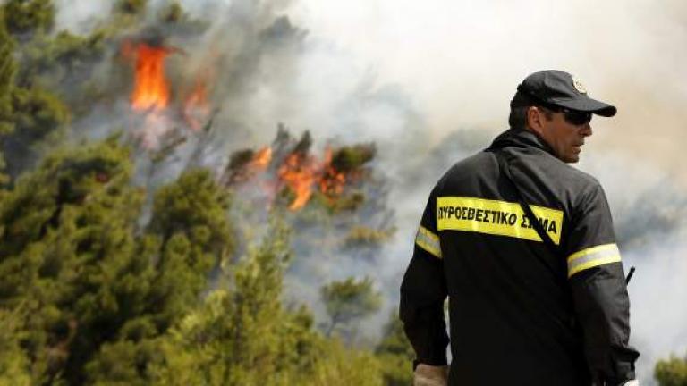 Σε κατάσταση υψίστου συναγερμού έχουν τεθεί οι μονάδες της Πυροσβεστικής σε όλη τη χώρα