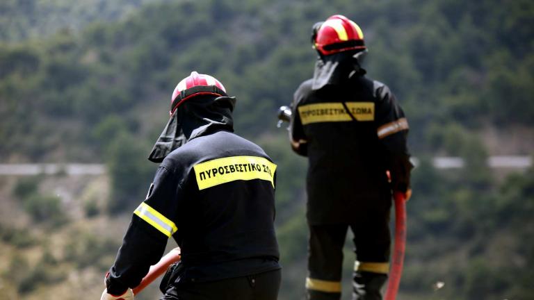 Υπό μερικό έλεγχο η πυρκαγιά στη Ναυπακτία