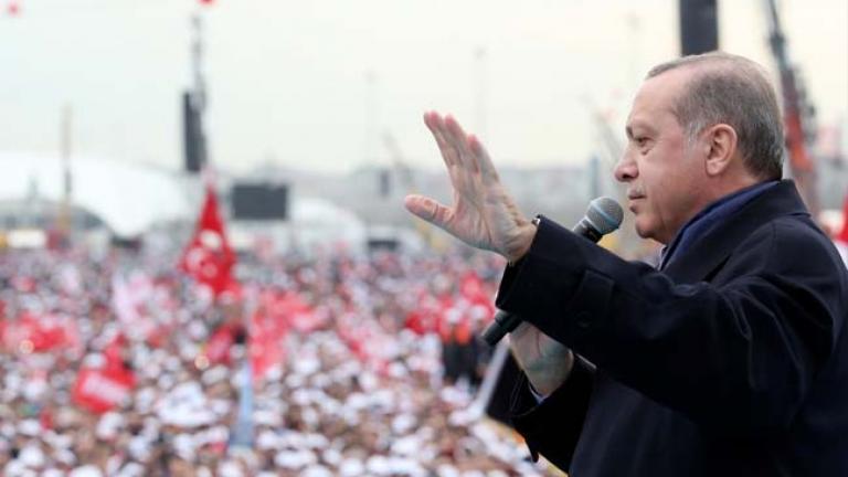 Τουρκία Δημοψήφισμα: Οι εθνικιστικές κορώνες του Ταγίπ Ερντογάν και οι υποσχέσεις για "τρομοκράτες στα χαντάκια"-Πιθανές διαρροές λόγω δηλώσεων του Τούρκου Προέδρου για μια ομοσπονδιακή Τουρκία- Αμφίρροπο αποτέλεσμα δείχνουν οι τελευταίες δημοσκοπήσεις