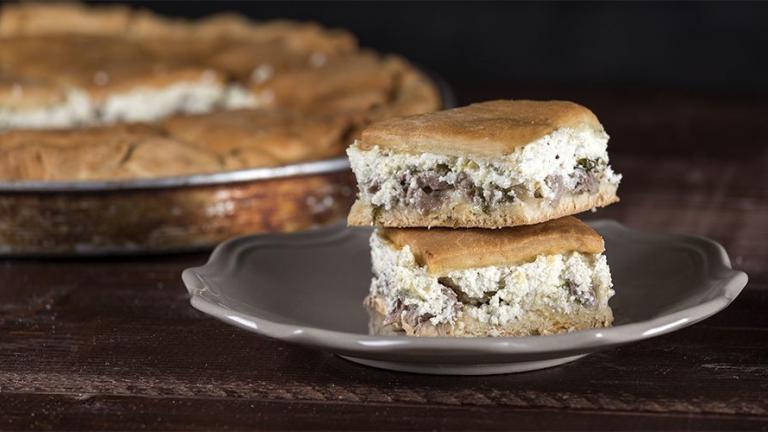 Η συνταγή της ημέρα είναι... χανιώτικη κρεατόπιτα!