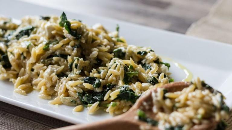 Η συνταγή της ημέρας είναι... κριθαρότο με σπανάκι και φέτα