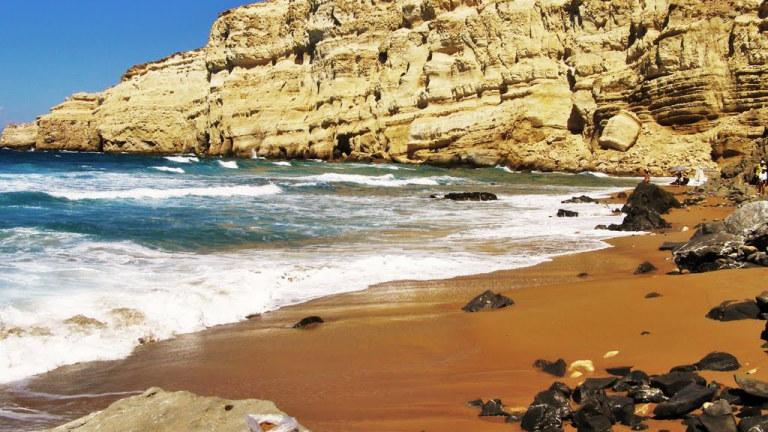 Μία ελληνική παραλία στις τέσσερις πιο όμορφες παραλίες γυμνιστών στον κόσμο