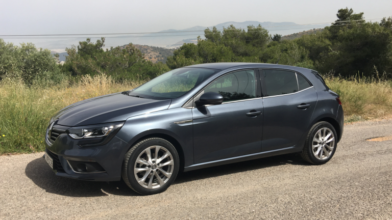  Με 23.780 ευρώ  η «παραφορτωμένη» έκδοση του Renault Megane 1.5 Energy dCi 110 hp Dynamic 