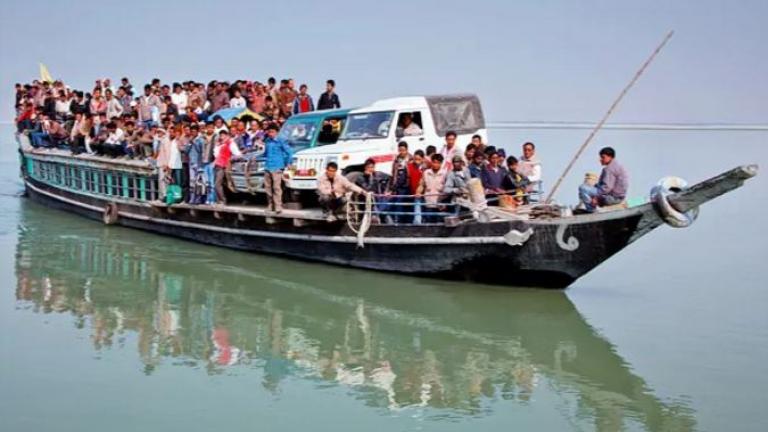 Βυθίστηκε πλοιάριο με 40 επιβάτες στον ποταμό Γάγγη της Ινδίας
