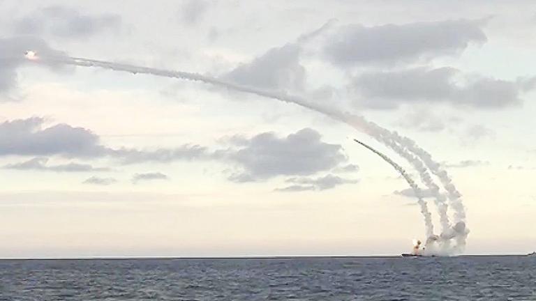  Ρωσικά σκάφη που πλέουν στη Μεσόγειο εκτόξευσαν πυραύλους εναντίον στόχων των τζιχαντιστών στο Χαλέπι