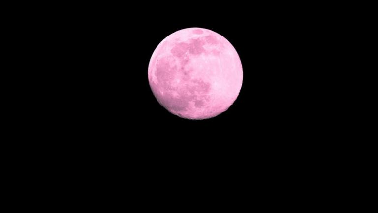Η πρώτη πανσέληνος της Άνοιξης είναι "ροζ" (ΦΩΤΟ-ΒΙΝΤΕΟ)
