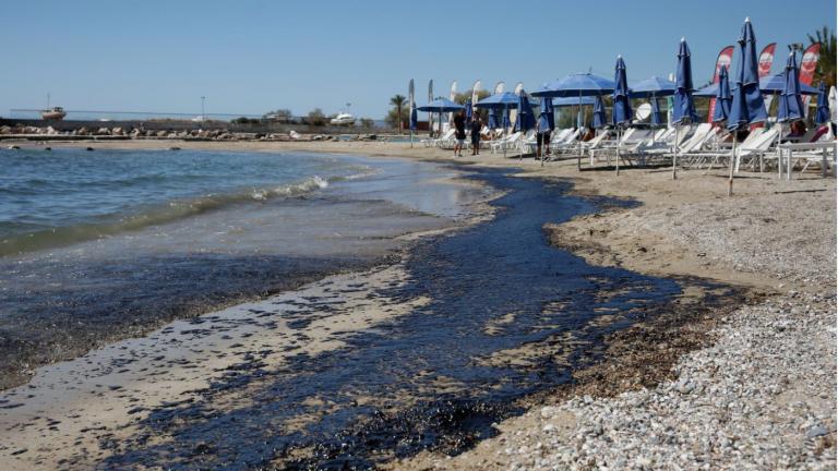 Σύμφωνα με την πιο αισιόδοξη πρόβλεψη έως δέκα χρόνια για να καθαρίσει ο Σαρωνικός