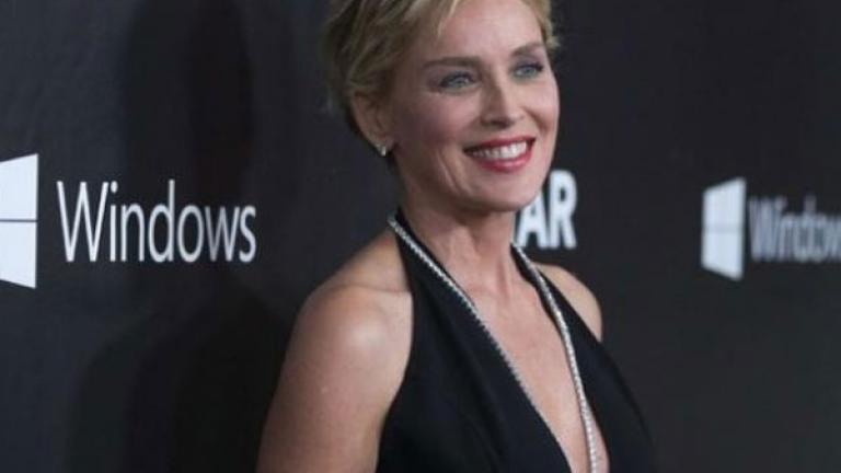 Αγνώριστη η Σάρον Στόουν χωρίς μακιγιάζ 