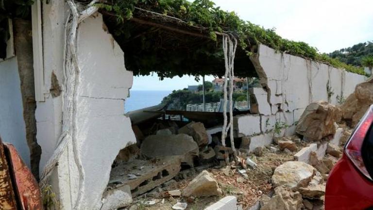 Για τέταρτη ημέρα συνεχίστηκαν οι δευτεροβάθμιοι έλεγχοι στις σεισμόπληκτες περιοχές της Λέσβου