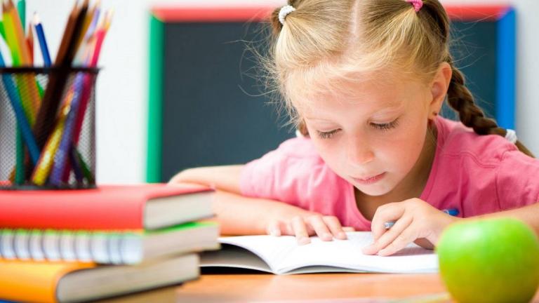 Καταλαβαίνουν τα παιδιά όταν μελετούν;