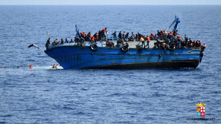 700 νεκροί πρόσφυγες σε 3 ναυάγια 
