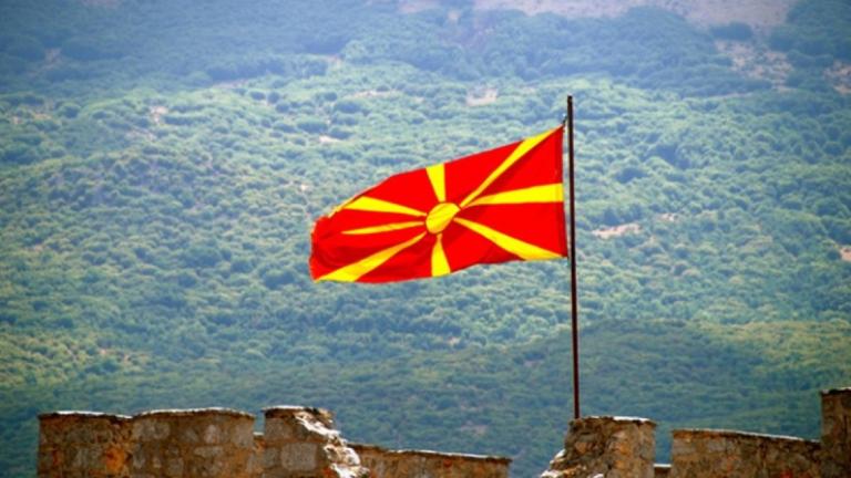 Ο Νίμιτς στα Σκόπια: Να «ξεπαγώσουν» οι συνομιλίες με την Ελλάδα