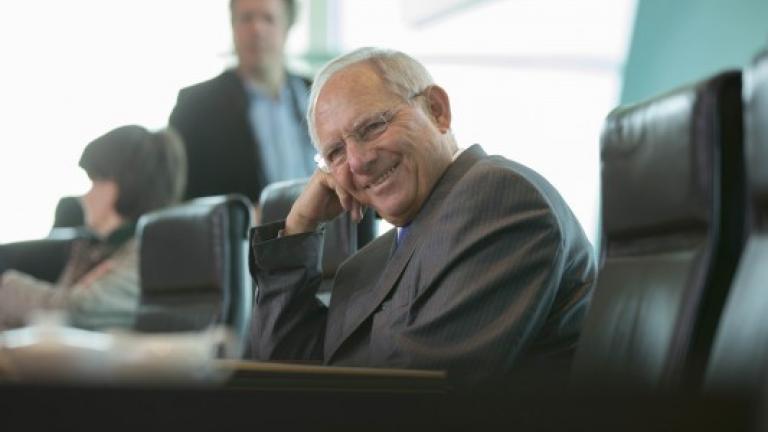 DW: Πολιτικό μήνυμα προς την ελληνική κυβέρνηση η τμηματική εκταμίευση της δόσης