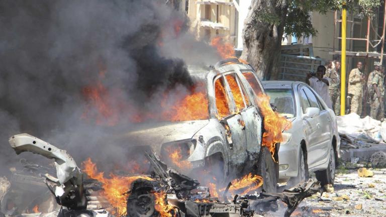 Σφοδρές μάχες στη Σομαλία-Νεκροί και χιλιάδες εκτοπισμένοι