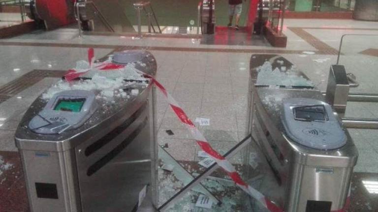 Ταυτοποιήθηκαν τρεις «μπαχαλάκηδες» που έσπασαν ακυρωτικά μηχανήματα τον Μάιο στο ΜΕΤΡΟ Ομόνοια