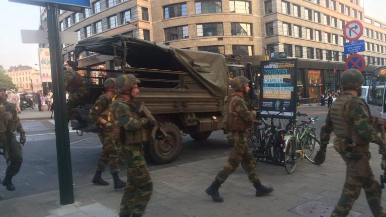 Συναγερμός στις Βρυξέλλες- Παρενέβη ο στρατός- Οι πρώτες αναφορές κάνουν λόγο για έναν ύποπτο ζωσμένο με εκρηκτικά που πυροβολήθηκε- Εκκενώθηκε και η Grand Place -Υπό έλεγχο η κατάσταση , λέει η βελγική αστυνομία (συνεχής ενημέρωση)