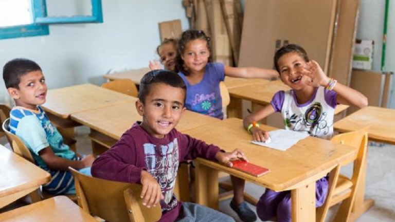 Με ανοιχτές αγκάλες θα υποδεχτούν γονείς και εκπαιδευτικοί τα προσφυγόπουλα στη Λάρισα