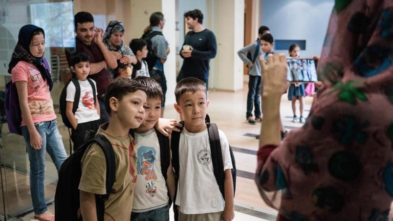  Γονείς καλούν το υπουργείο να μη στείλει τα προσφυγόπουλα στα σχολεία τους