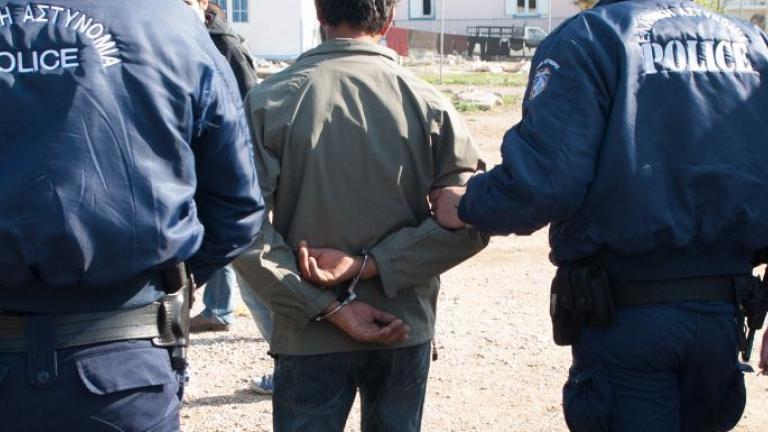 Συνελήφθη Αλβανός για φόνο 57χρονης και ασέλγεια κατά ανήλικης