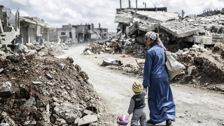 Βομβαρδισμός Συρίας: Ποιος μάχεται ποιον στην βασανισμένη χώρα