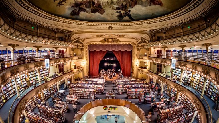 Θέατρο 100 ετών έγινε βιβλιοπωλείο