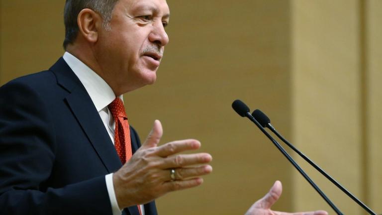Ο Ερντογάν προκαλεί εν μέσω εκρήξεων: Η ασφάλεια της Τουρκίας ξεκινάει στα Βαλκάνια και την Κύπρο
