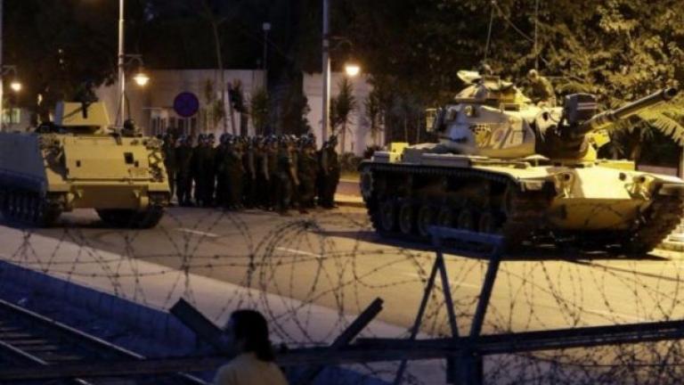 Πραξικόπημα στην Τουρκία: Συγκλονιστικά video – Τανκς θερίζουν διαδηλωτές