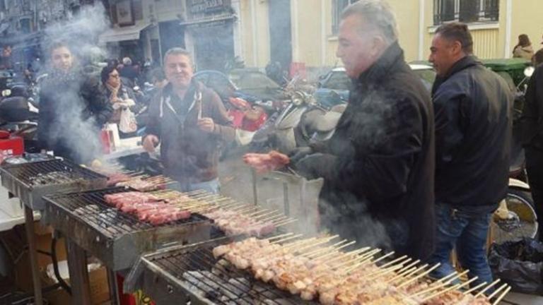 Οι ψησταριές έχουν πάρει...φωτιά!