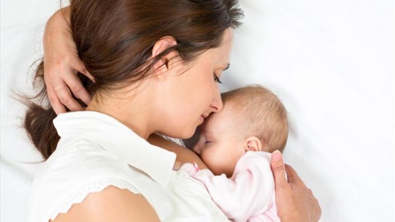 Η ζωή 823.000 παιδιών σε όλο τον κόσμο μπορεί να σωθεί με το μητρικό θηλασμό