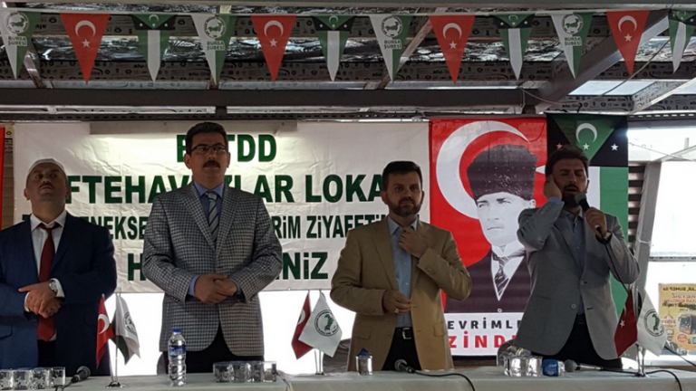 Βουλευτής του ΠΑΣΟΚ με τουρκικές σημαίες και σημαία της «ανεξάρτητης Θράκης»