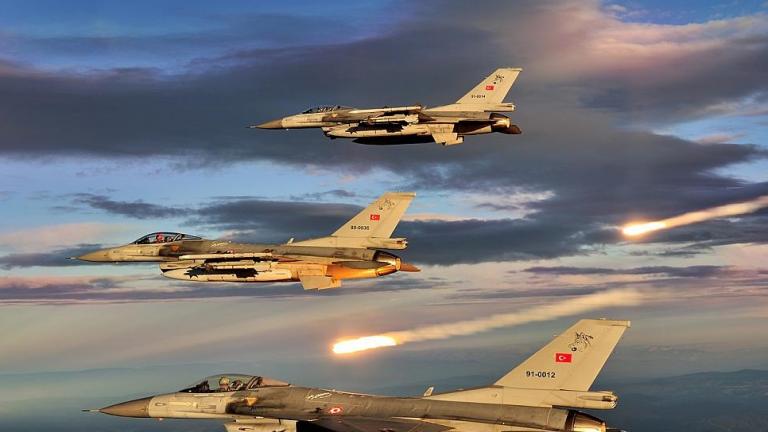 Τουρκικά μαχητικά αεροσκάφη έπληξαν 15 στόχους στη Συρία