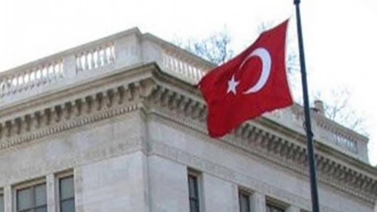 Επίθεση του «Ρουβίκωνα» στην τουρκική πρεσβεία