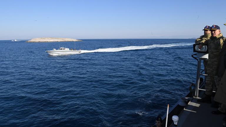 Ιμια:  Συντηρεί το «σκηνικό» έντασης ο τουρκικός Τύπος με το σόου της Κυριακής