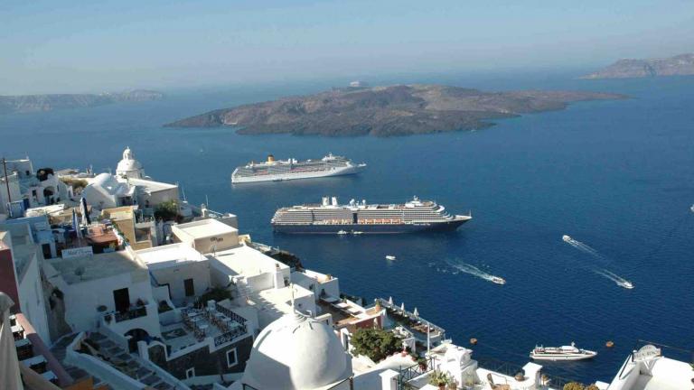 Καμπανάκι κινδύνου για τον ελληνικό τουρισμό